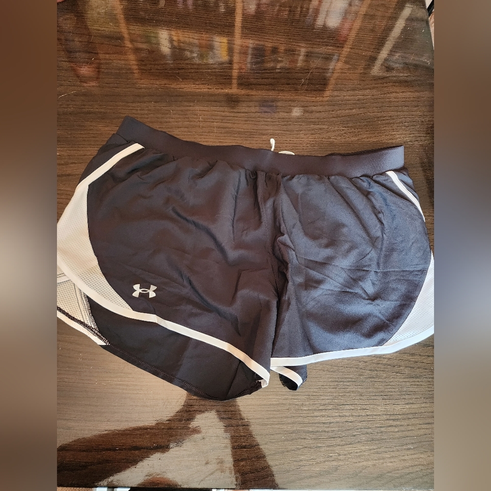 Under Armour Black Shorts Xl Nwot